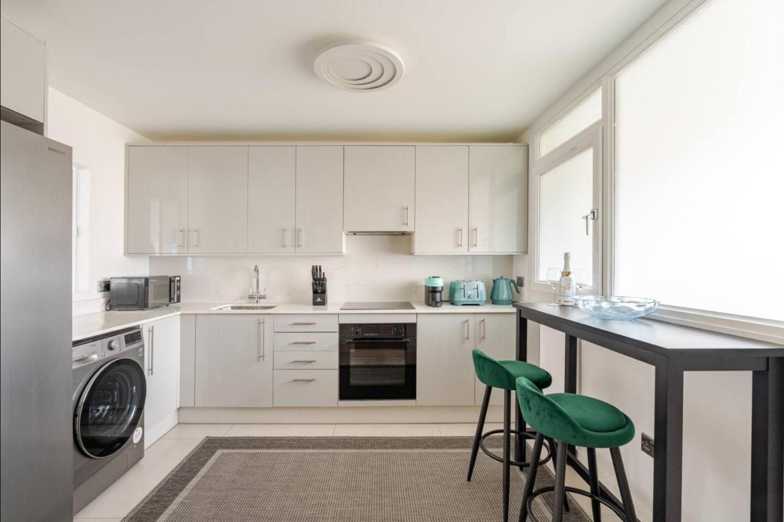 Private And Gated Family - Sleeps 6 Ferienhaus