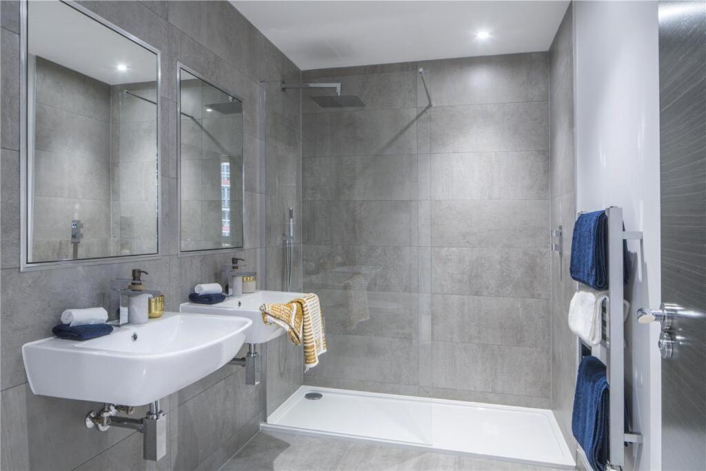 Private And Gated Family - Sleeps 6 Hébergement de vacances Londres